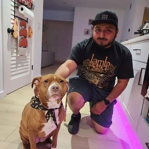 Meet your Posher, Carlos